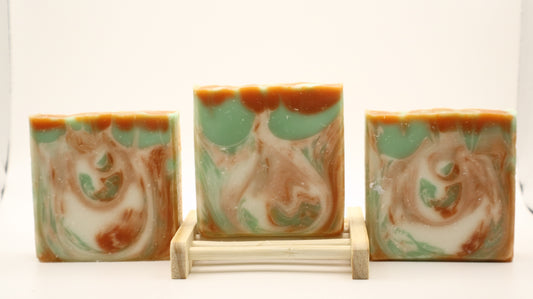 Pineapple Kiwi Soap – Tropical Hydration for Soft, Glowing Skin